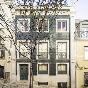 https://casas-na-portuguesa-bica-chiado.hotels-lisbon-portugal.com